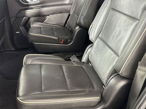 Used 2021 GMC Yukon SLT w/ SLT Premium Package AWD/4WD image 13