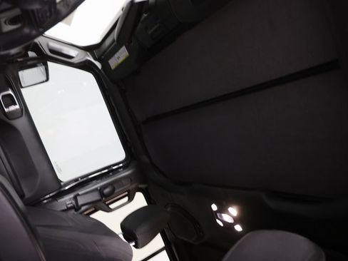 Used 2021 Jeep Gladiator Sport image 13