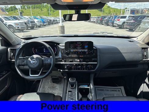 Used 2025 Nissan Pathfinder Platinum w/ Cargo Package AWD/4WD image 11