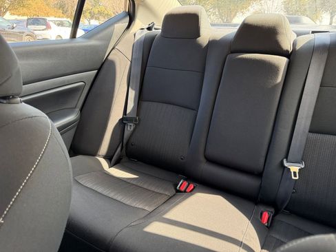 Used 2025 Nissan Altima 2.5 SV image 39