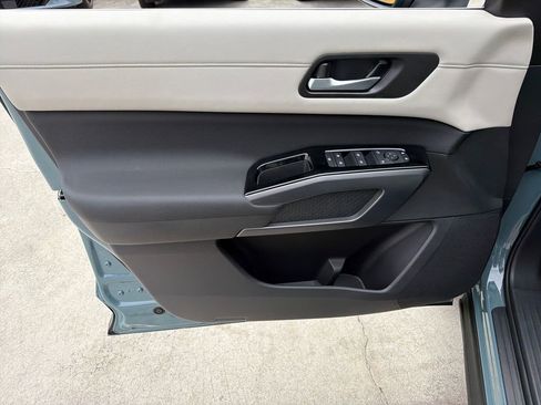 New 2026 Nissan Pathfinder SL AWD/4WD image 17