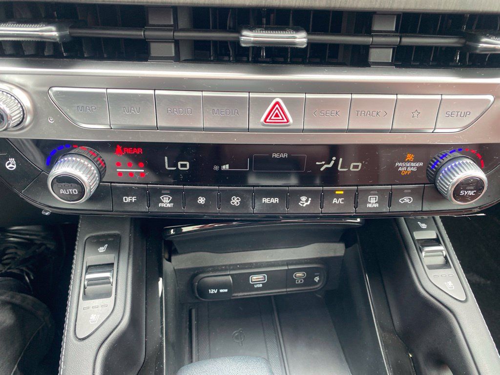 Used 2024 Kia Telluride EX AWD/4WD image 19