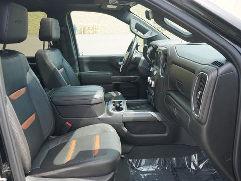 Used 2023 GMC Sierra 2500 AT4 w/ AT4 Preferred Package AWD/4WD image 11