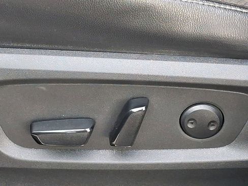 Used 2022 Nissan Pathfinder SL image 25