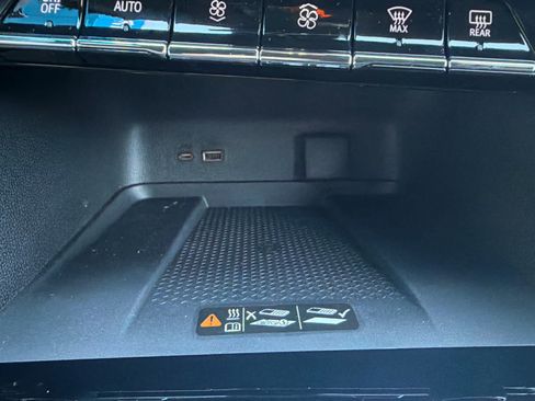 New 2026 Chevrolet Traverse LT w/ Sun and Wheel Package FWD image 20
