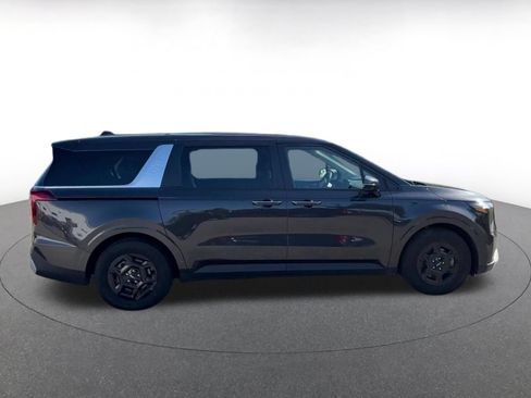 Used 2026 Kia Carnival FWD image 16