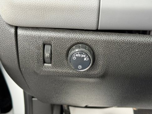 Used 2022 Chevrolet Colorado W/T image 32