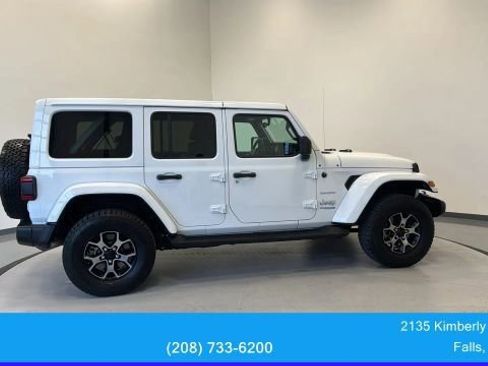 Used 2022 Jeep Wrangler Unlimited Sahara w/ Cold Weather Group AWD/4WD image 8