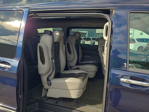 Used 2016 Mercedes-Benz Metris Passenger image 13