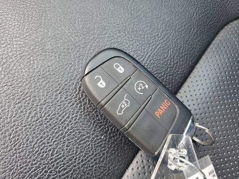 Used 2021 Jeep Compass Latitude w/ Sun and Sound Group FWD image 25