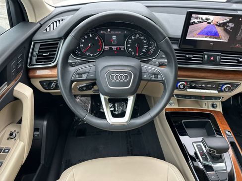 Used 2023 Audi Q5 2.0T Premium w/ Convenience Package AWD/4WD image 14