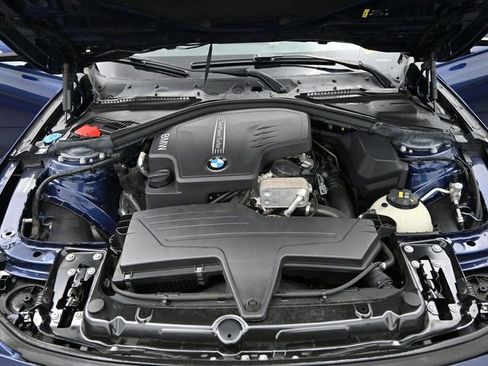 Used 2017 BMW 320i xDrive Sedan image 22