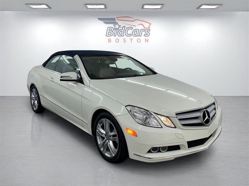 Used 2011 Mercedes-Benz E 350 Cabriolet image 3