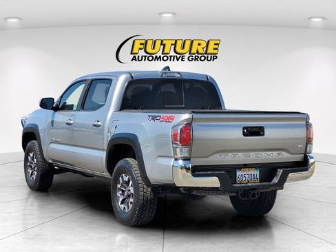 Used 2021 Toyota Tacoma TRD Off-Road AWD/4WD image 7