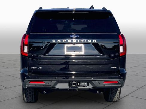 Used 2025 Ford Expedition Max Active AWD/4WD image 5