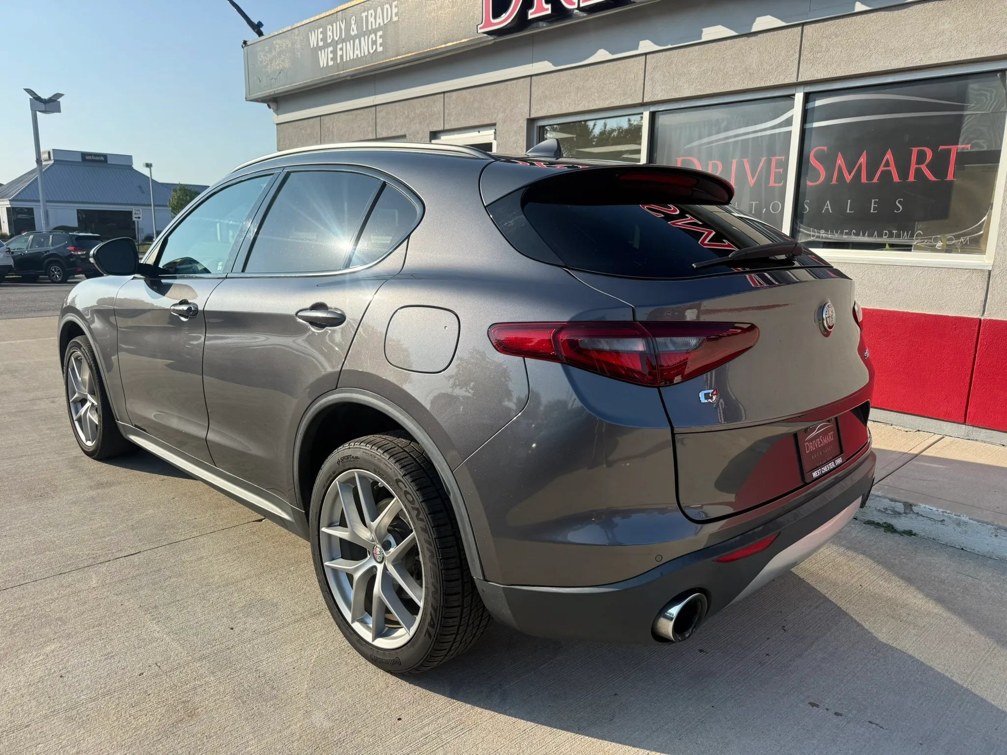 Used 2018 Alfa Romeo Stelvio Ti Sport AWD/4WD image 4