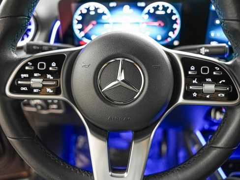 Certified 2022 Mercedes-Benz GLB 250 w/ Premium Package Lite image 16