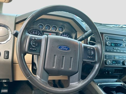 Used 2012 Ford F250 Lariat w/ Lariat Interior Pkg image 18