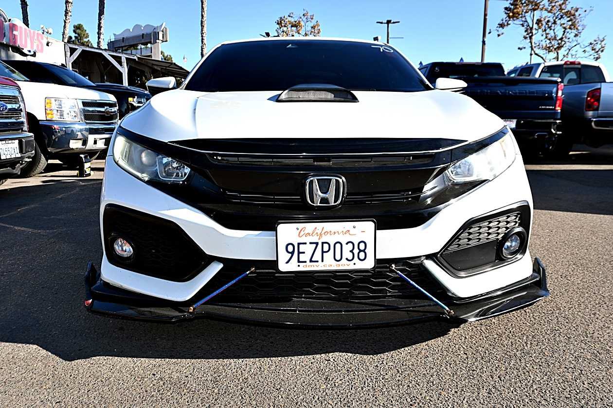 Used 2019 Honda Civic Sport image 2