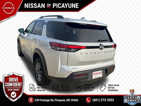 Used 2025 Nissan Pathfinder SV AWD/4WD image 3