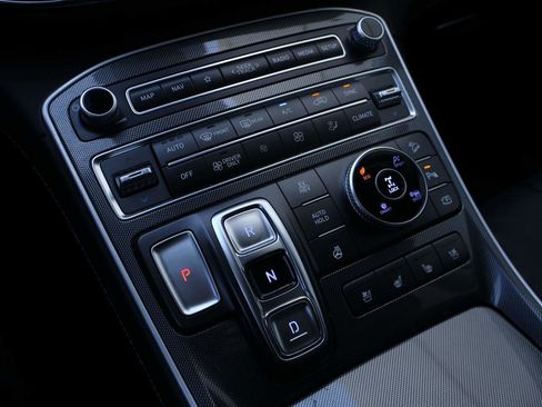 Used 2023 Hyundai Santa Fe Limited image 17