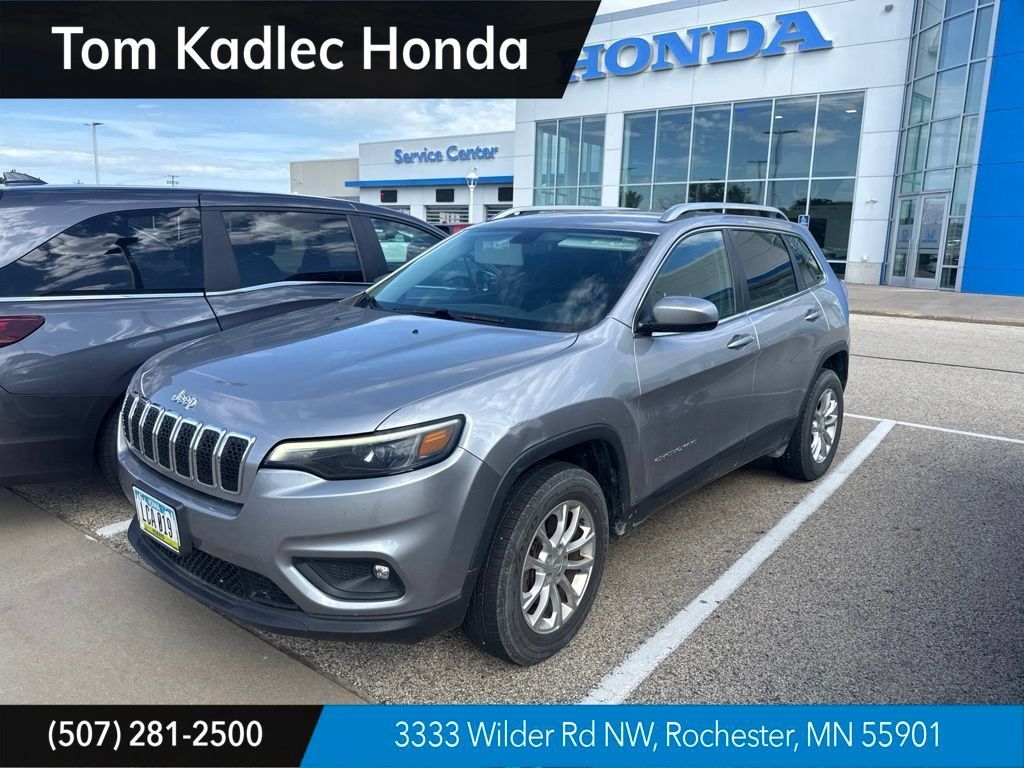 Used 2019 Jeep Cherokee Latitude w/ Popular Appearance Group AWD/4WD image 1
