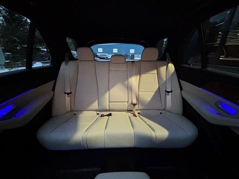 Used 2025 Mercedes-Benz GLE 450 4MATIC image 47