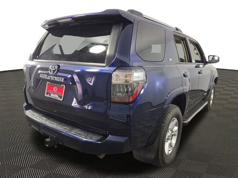 Used 2024 Toyota Camry SE image 8