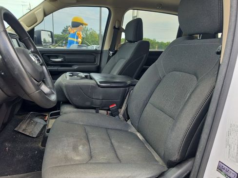 Used 2019 RAM 1500 Tradesman w/ SXT Appearance Group AWD/4WD image 6