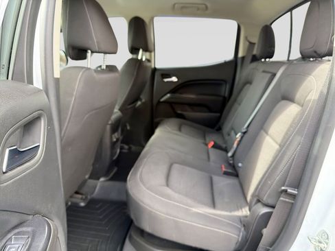 Used 2019 GMC Canyon SLE image 29