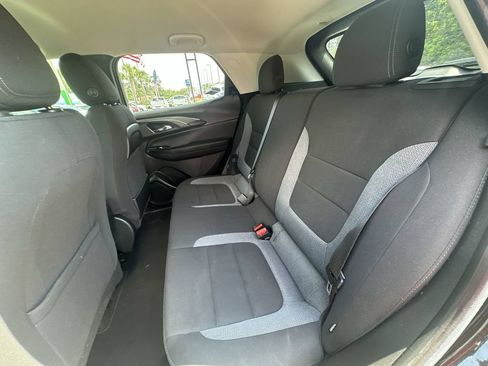Used 2022 Chevrolet TrailBlazer LT FWD image 27