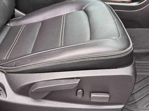 Used 2021 GMC Canyon Denali image 31