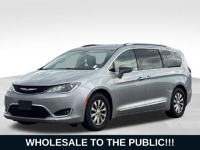 Used 2018 Chrysler Pacifica Touring-L FWD 360° Tour