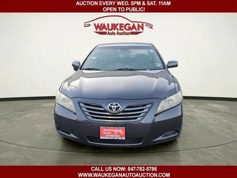 Used 2008 Toyota Camry LE image 2
