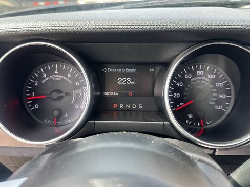 Used 2019 Ford Mustang Premium image 17