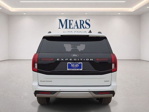 Used 2025 Ford Expedition Max Platinum AWD/4WD image 4
