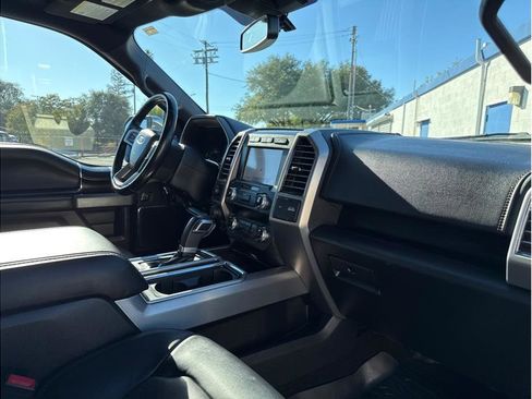 Used 2019 Ford F150 Platinum w/ Equipment Group 701A Luxury image 29