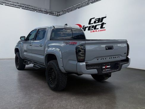 Used 2020 Toyota Tacoma TRD Sport w/ Blackout Package AWD/4WD image 13