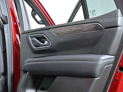 Used 2021 Chevrolet Tahoe Z71 w/ Luxury Package image 40