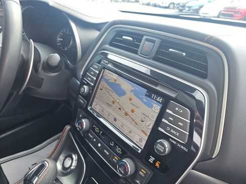 Used 2023 Nissan Maxima SR w/ Sport Mat Group image 18