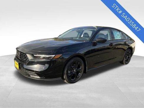 New 2025 Honda Accord SE image 3