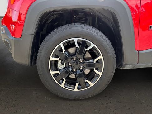 Used 2023 Jeep Renegade Trailhawk AWD/4WD image 10