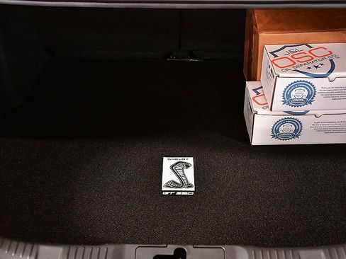 Used 2016 Ford Mustang Shelby GT350 w/ Track Package image 28