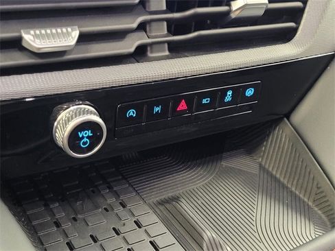 Used 2025 Ford Explorer ST image 21