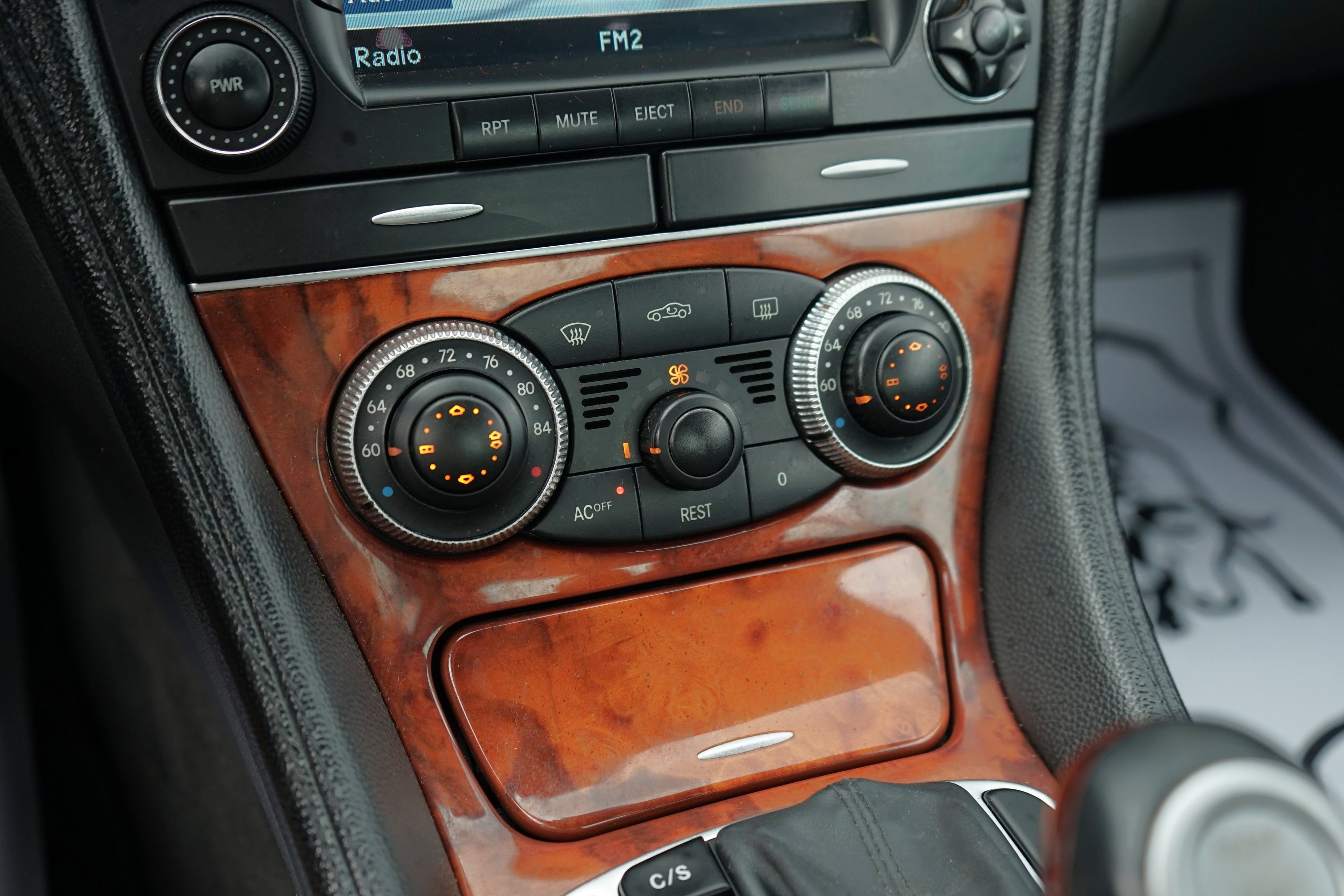 Used 2005 Mercedes-Benz SL 500 image 29
