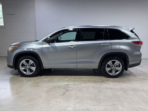 Used 2015 Toyota Highlander Limited Platinum AWD/4WD image 4