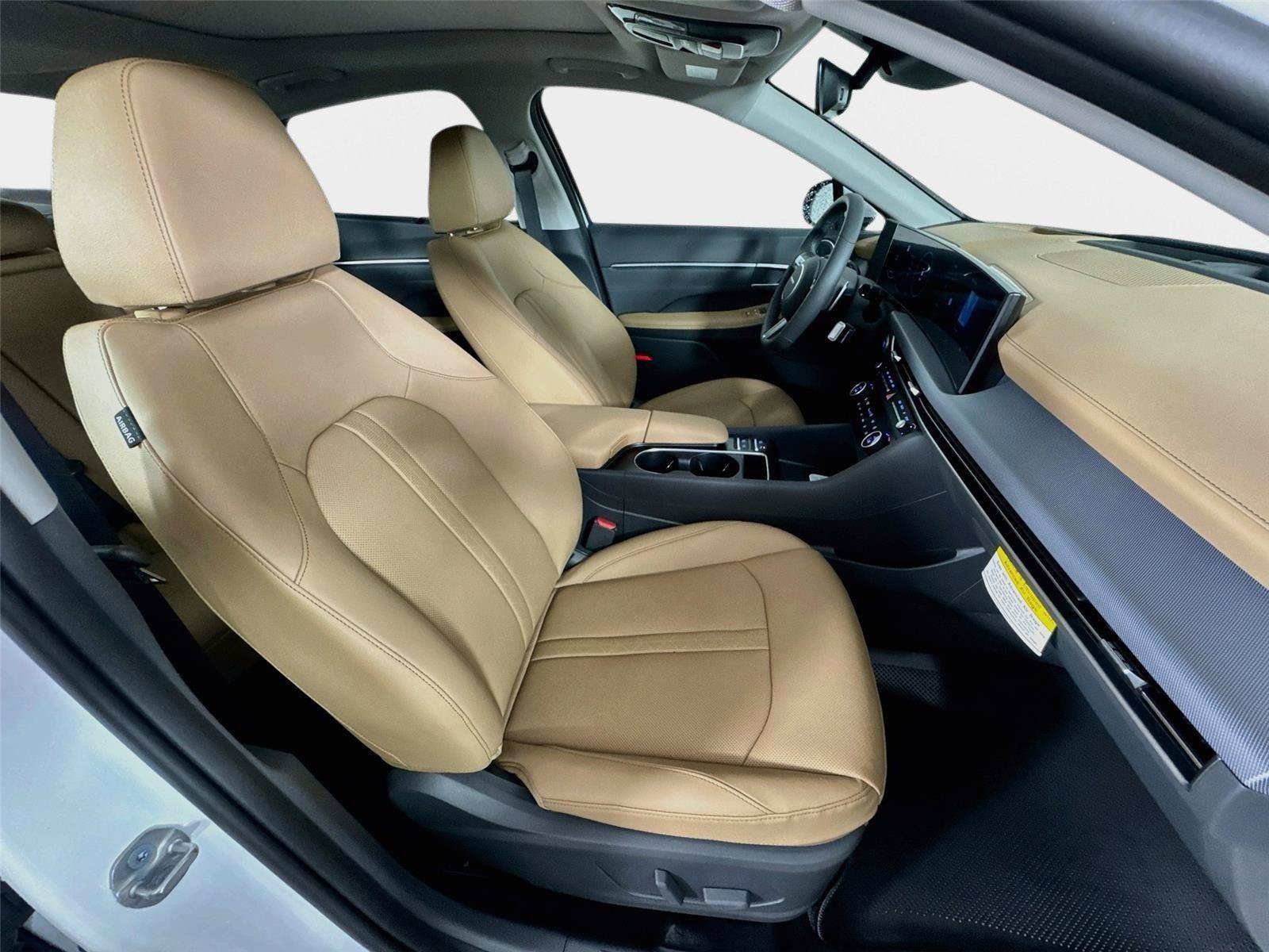 New 2026 Hyundai Sonata Limited FWD image 30