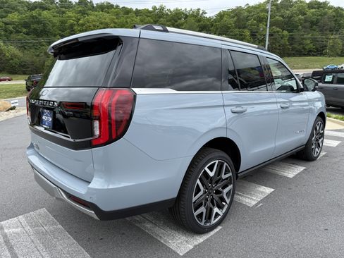 New 2026 Ford Expedition Platinum AWD/4WD image 5