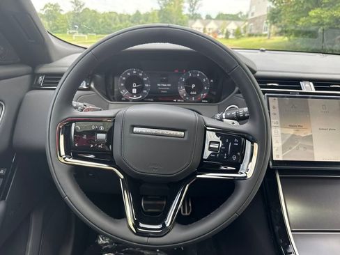 New 2026 Land Rover Range Rover Velar Dynamic SE image 19