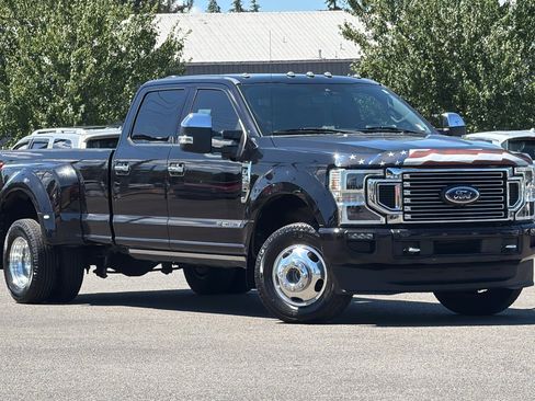 Used 2020 Ford F350 Platinum AWD/4WD image 2